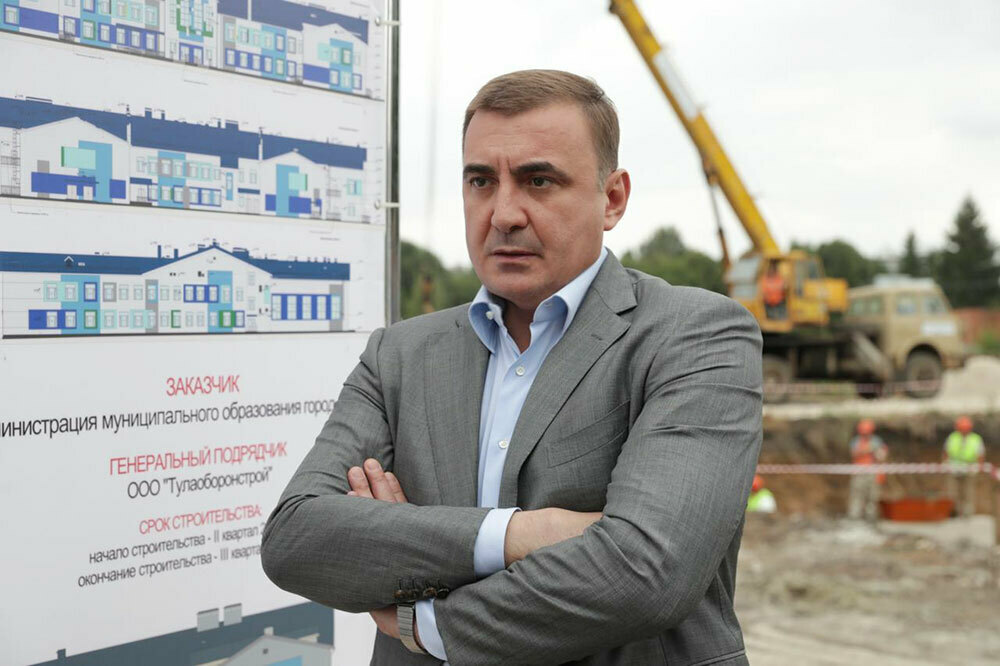 Алексей Дюмин проинспектировал строительство школы в Донском